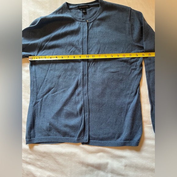 Land's End Button down Ladies Cardigan Sweater Size Medium (10-12) - Picture 10 of 16